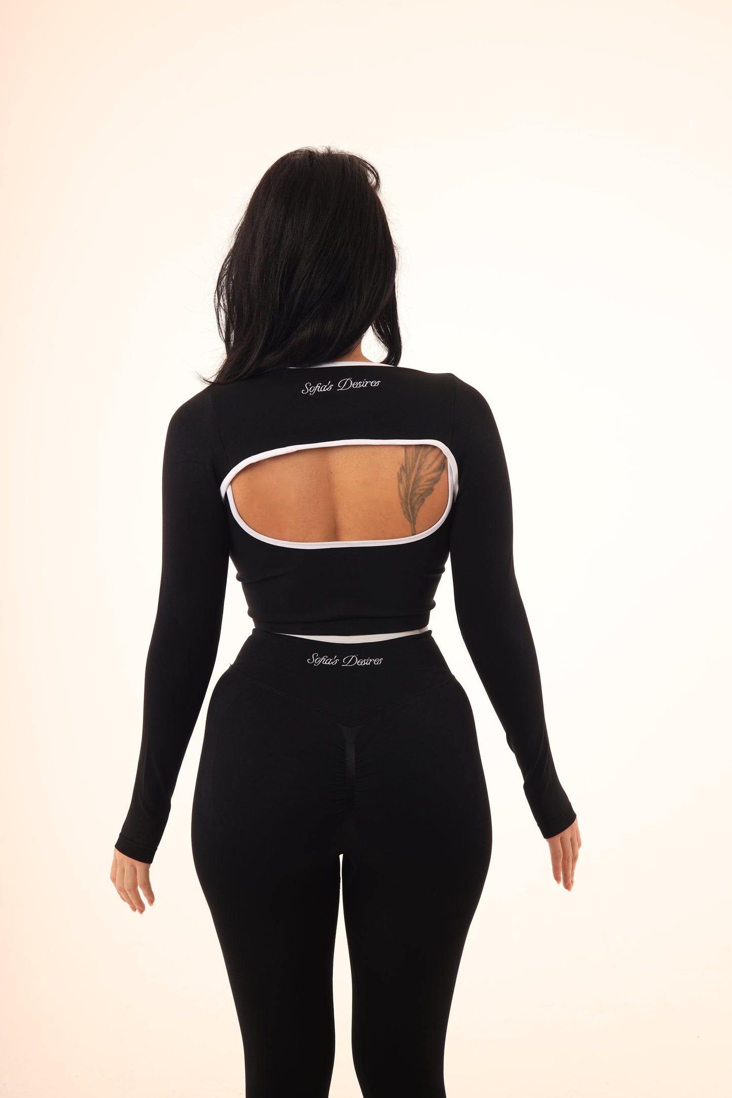 Sofia’s Desires Signature Cut-Out Set